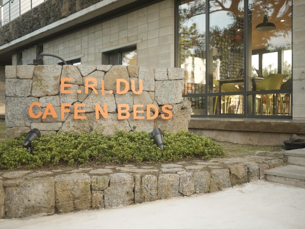 Eridu Cafe N Beds Seogwipo Exterior foto